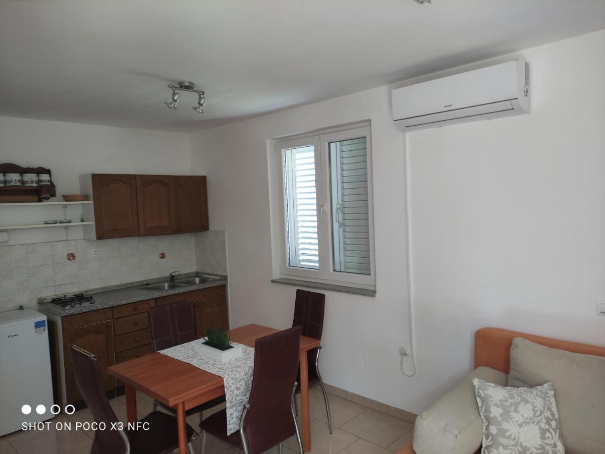 Casa Natalia Apartment *